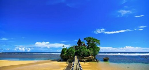 Pantai Balekambang Malang Jawatimur